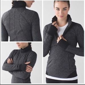 Lululemon Runderful 1/2 zip sz 4.saught out color